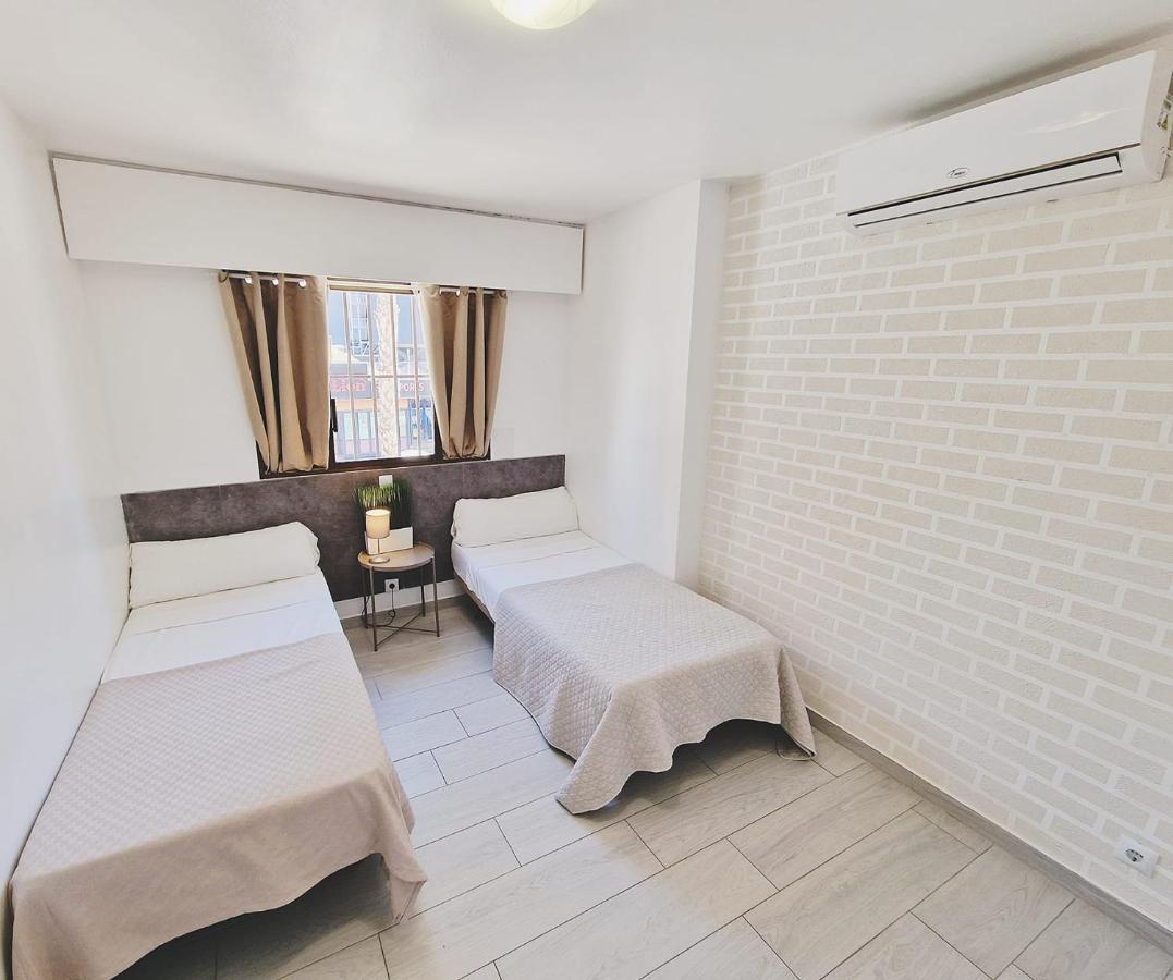 Apartment Carlos V - 1C Μπένιντορμ Εξωτερικό φωτογραφία