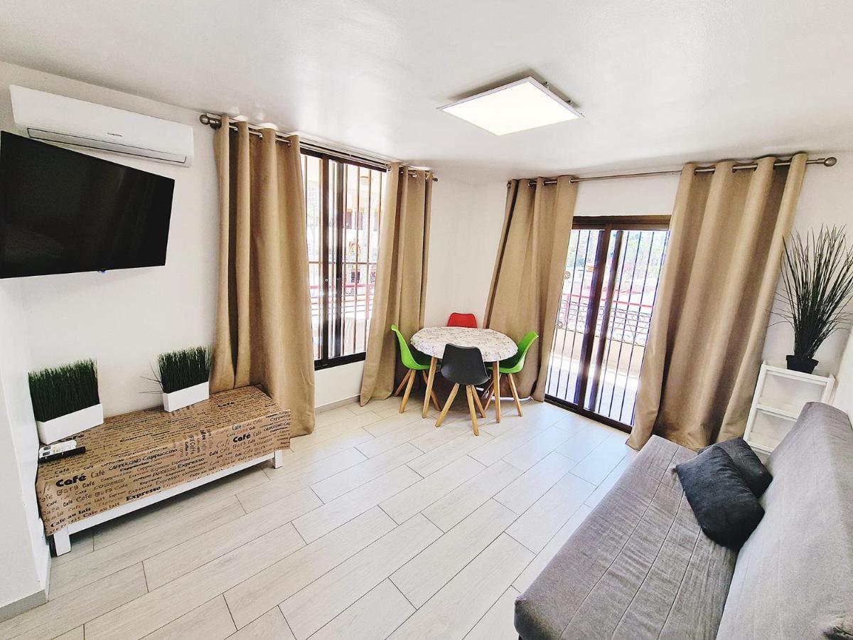 Apartment Carlos V - 1C Μπένιντορμ Εξωτερικό φωτογραφία